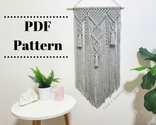 Load image into Gallery viewer, Macrame wall hanging pattern 'Stella'. Digital download.