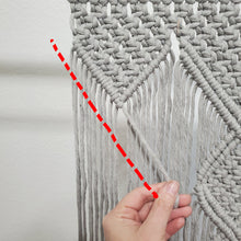 Load image into Gallery viewer, Macrame wall hanging pattern 'Stella'. Digital download.