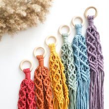 Load image into Gallery viewer, Handmade Macrame plant hangers Diamond style. Made to order.