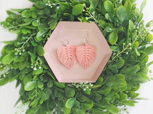 Load image into Gallery viewer, Sterling silver macrame earrings. Macrame dangle and drop earrings. Boho earrings. Leaf earrings. Feather earrings.