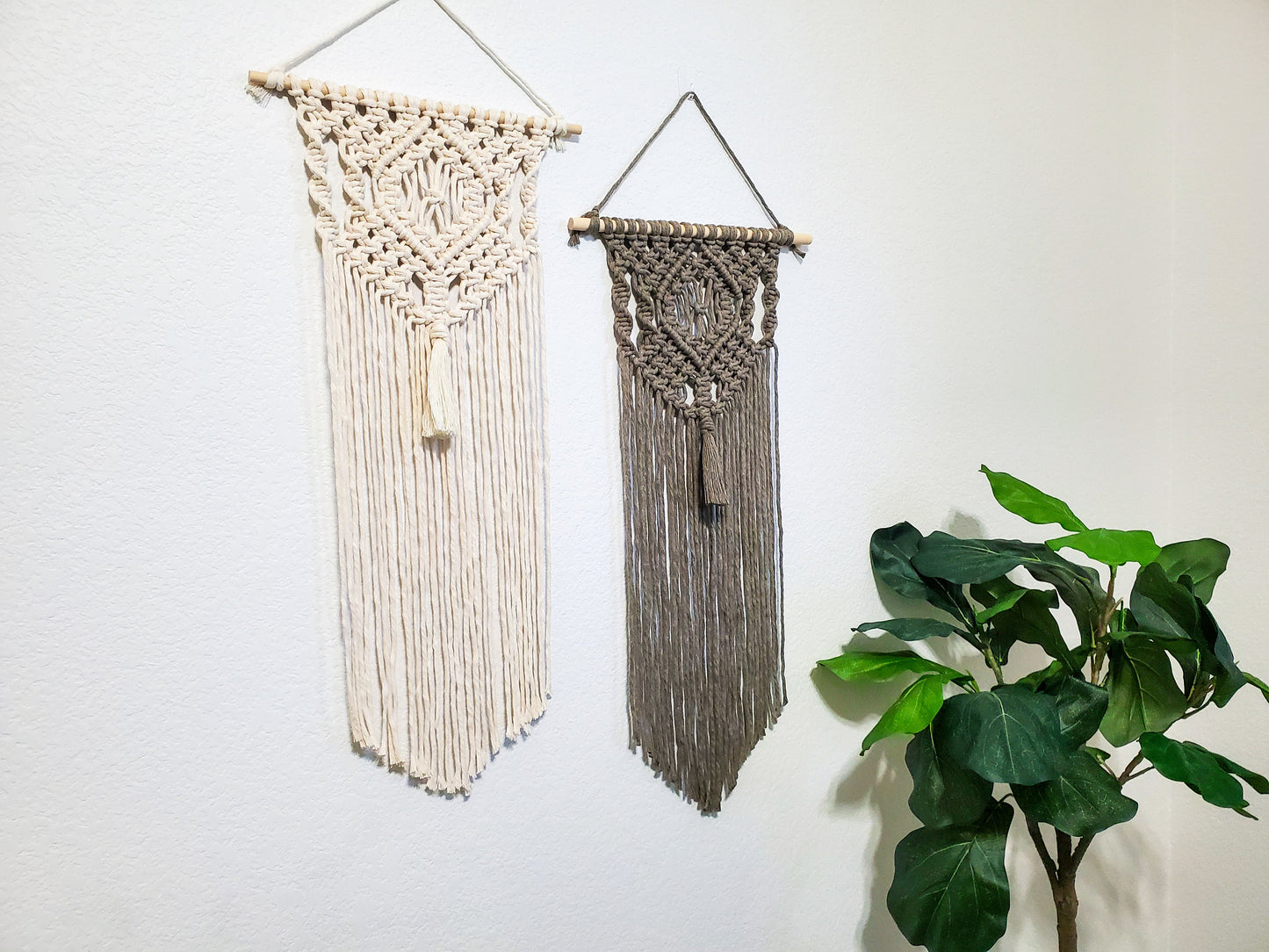 Beginner macrame wall hanging pattern 'Luna'. PDF pattern digital download.