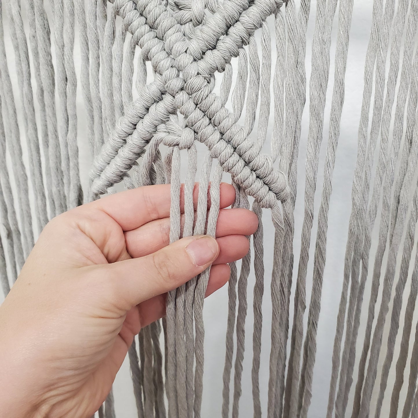 Macrame wall hanging pattern 'Stella'. Digital download.