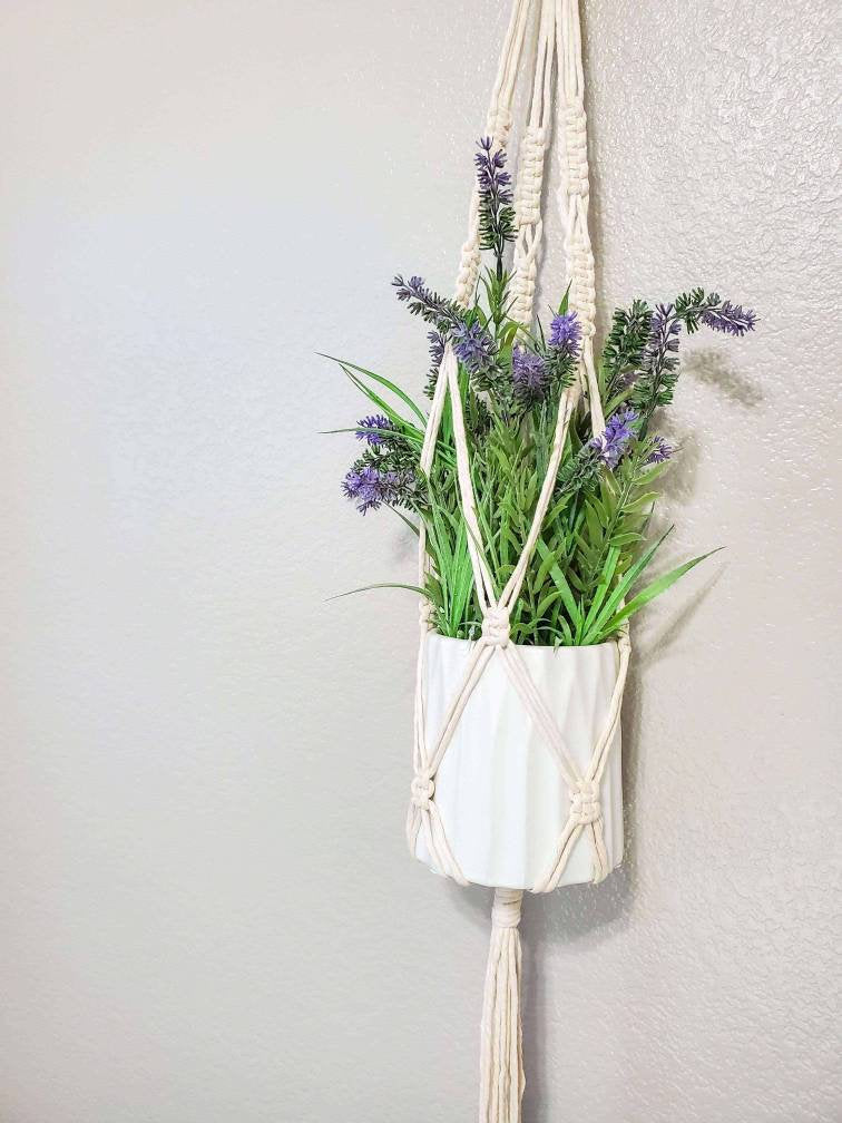 Macrame plant hanger DIY kit.