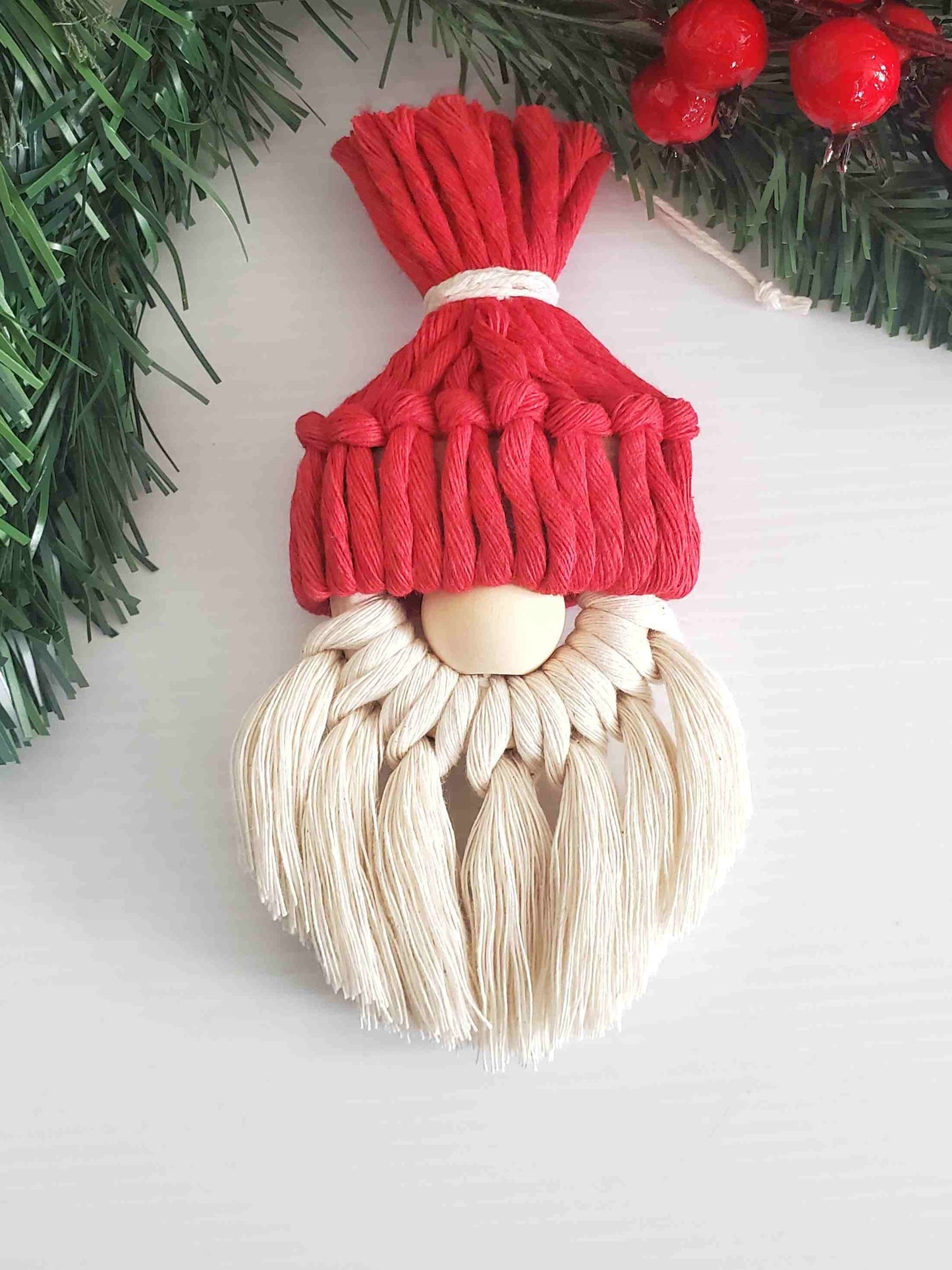 Macrame gnome christmas ornament PDF pattern. English. How to macrame benginner pattern